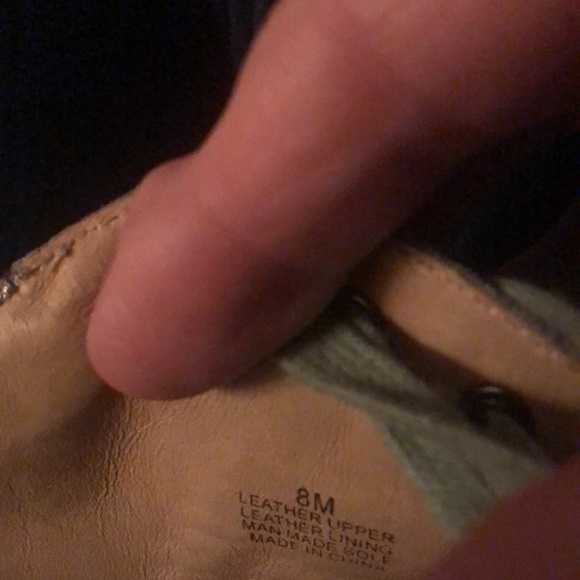 Nurture silver sneakers, size 8 - Picture 8 of 8